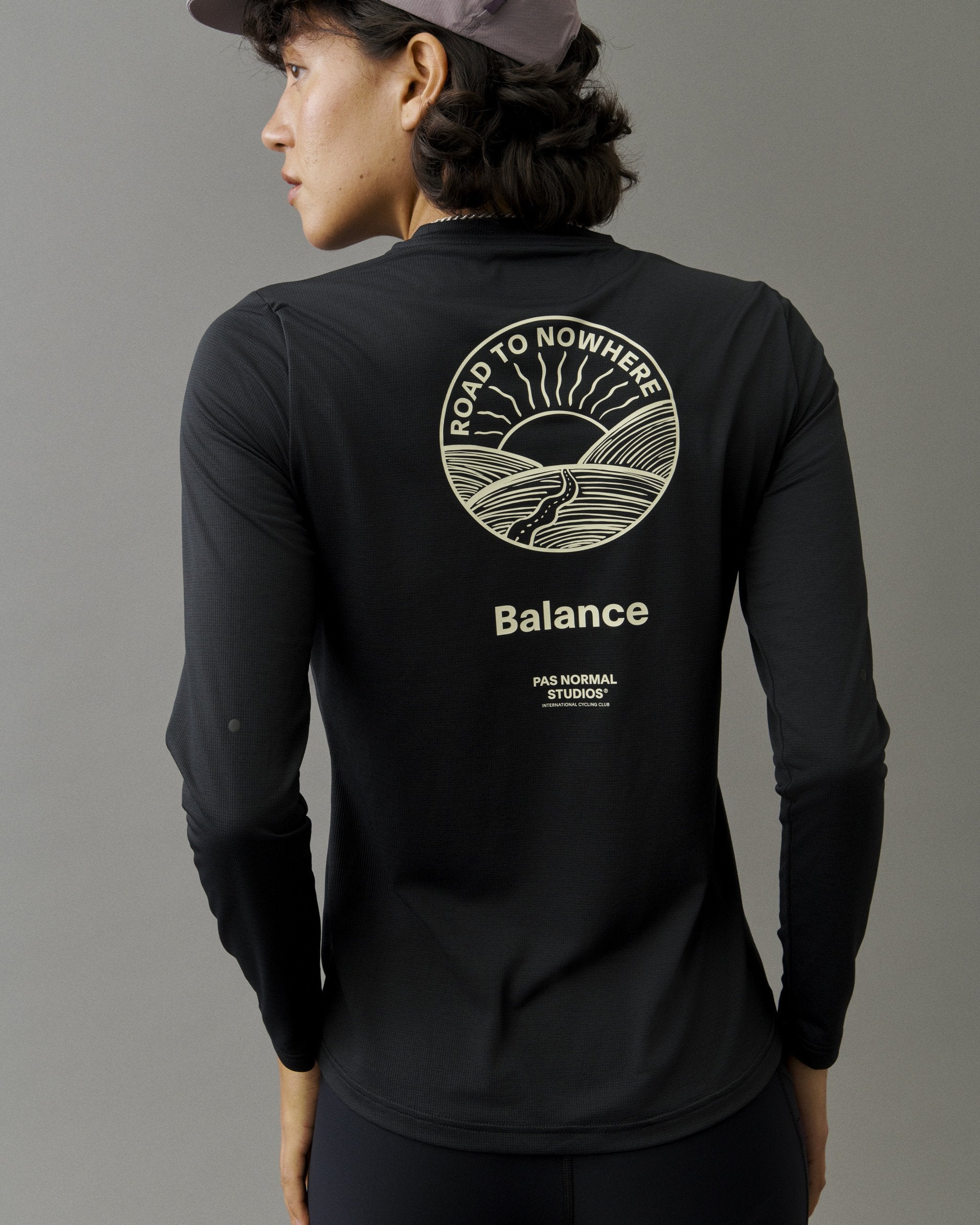 Women's Balance Long Sleeve T-shirt - Black